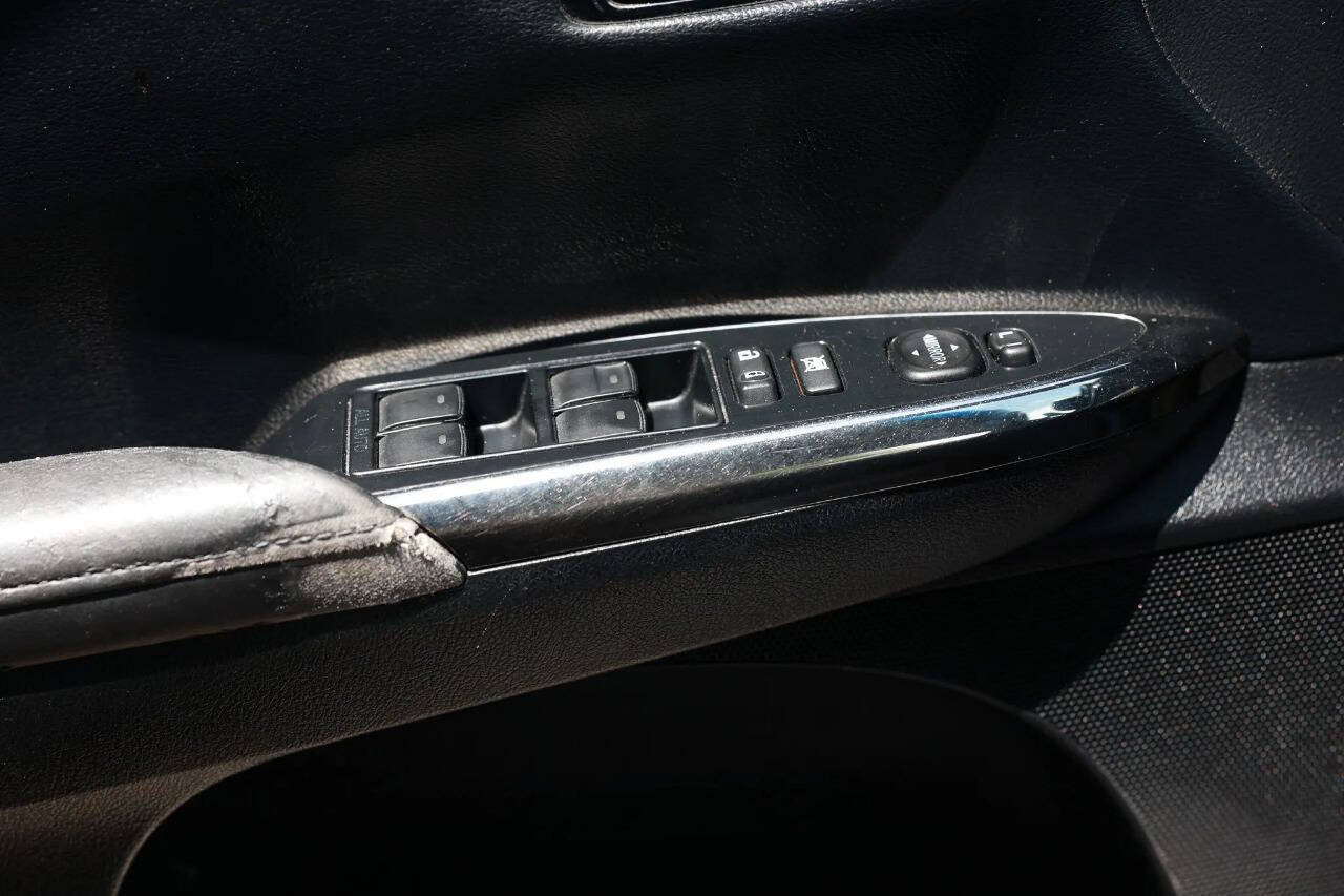 Used 2015 Toyota Avalon XLE FWD image 15