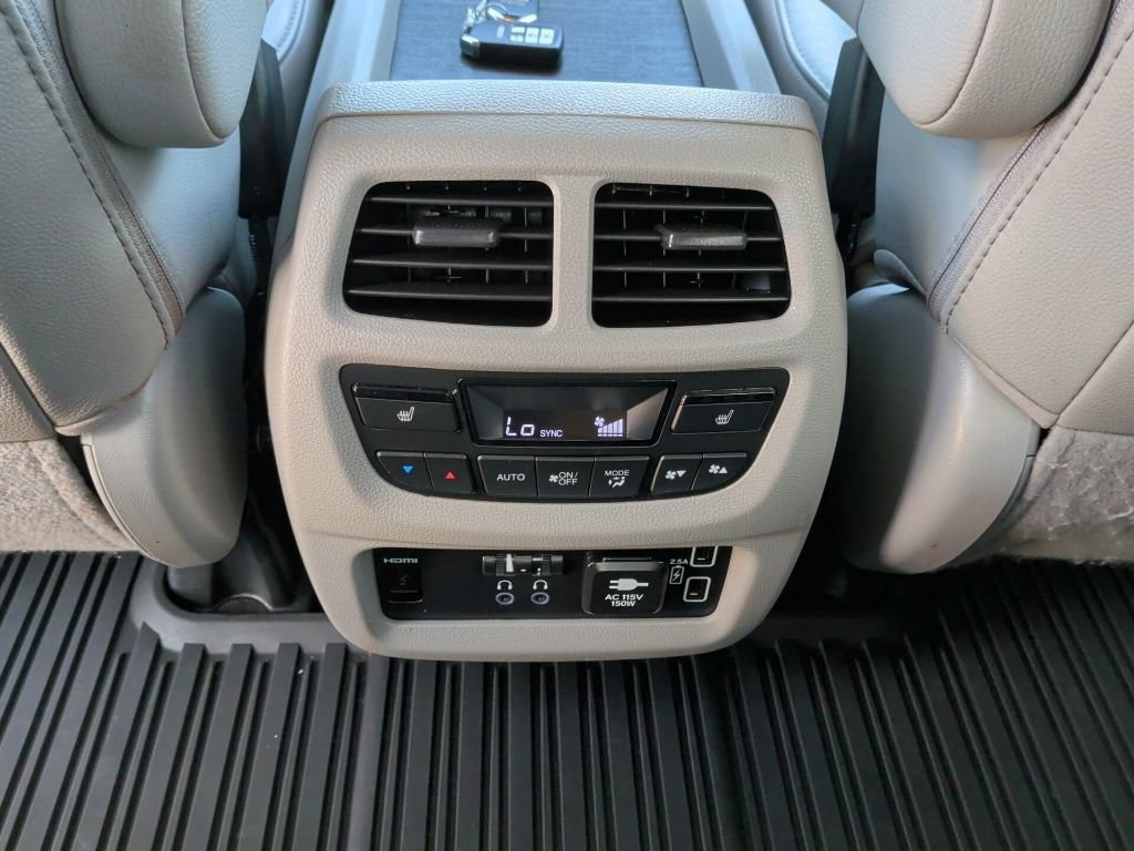 Used 2022 Honda Pilot Touring image 41