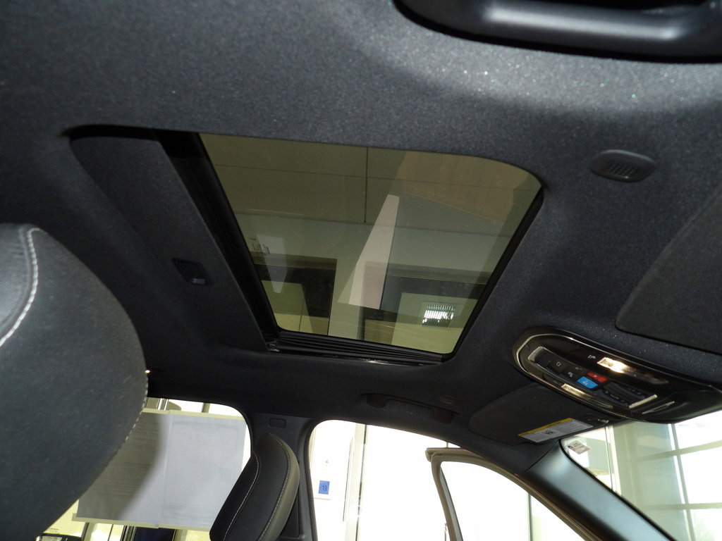 Used 2025 Jeep Grand Cherokee Laredo X w/ Luxury Tech Group I image 15