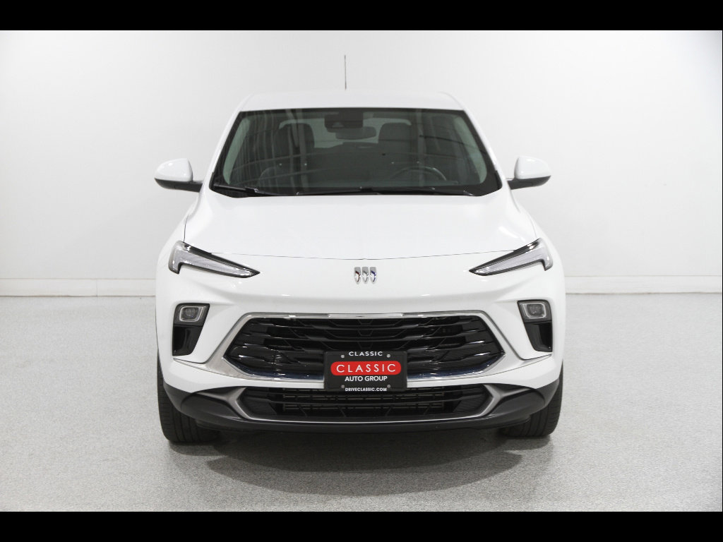 Certified 2024 Buick Encore GX Preferred FWD image 2