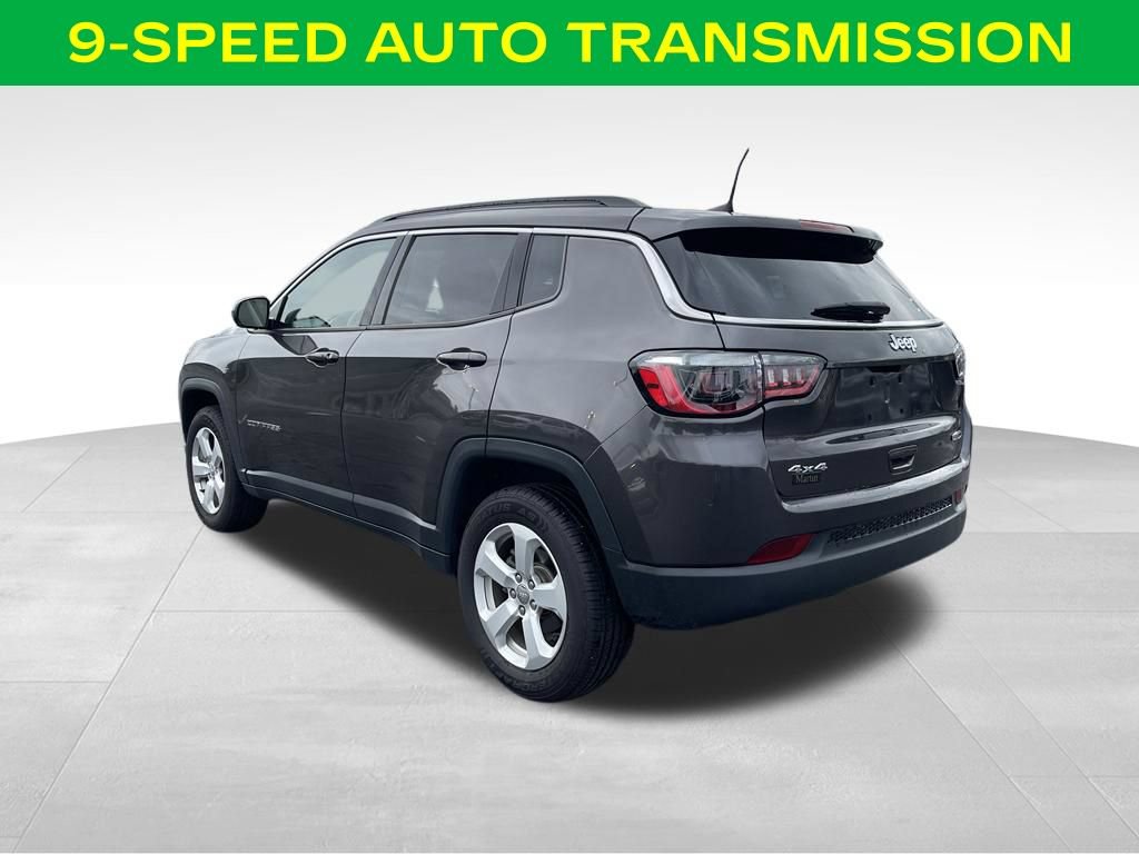Used 2020 Jeep Compass Latitude w/ Cold Weather Group AWD/4WD image 10