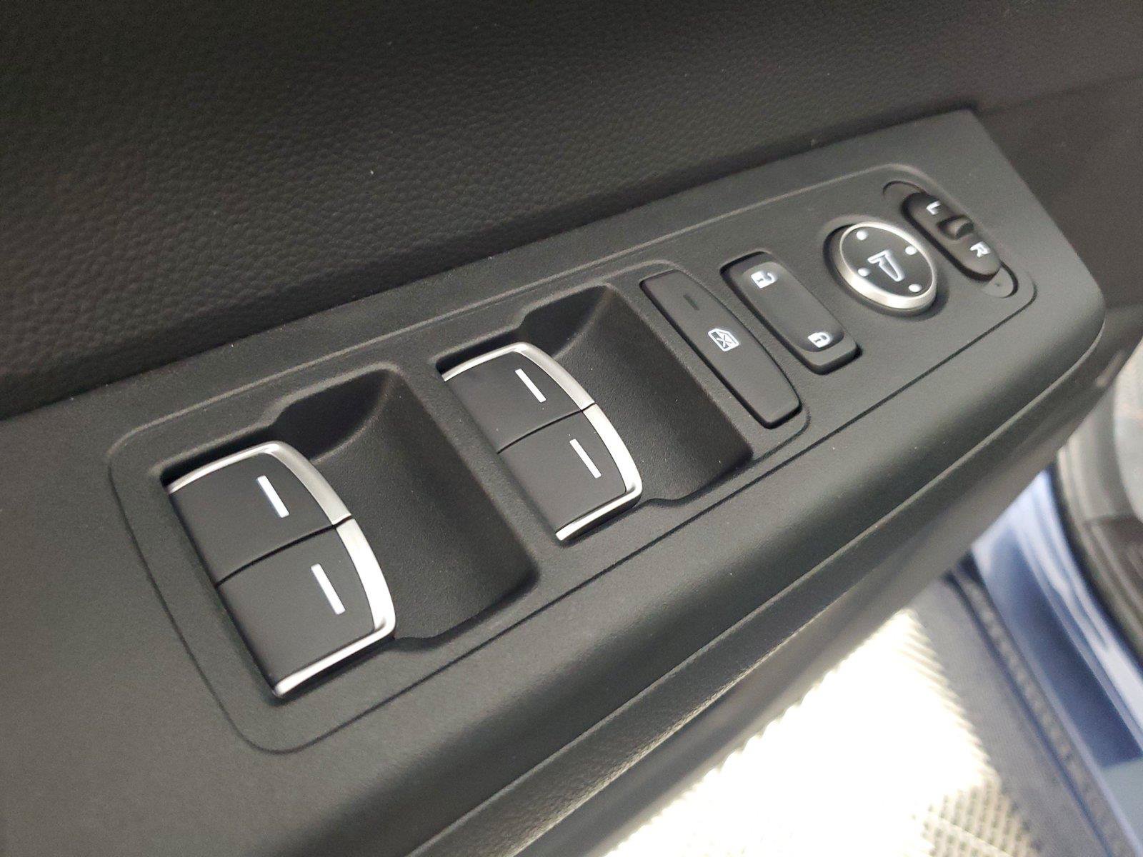 Used 2025 Honda CR-V EX-L image 19
