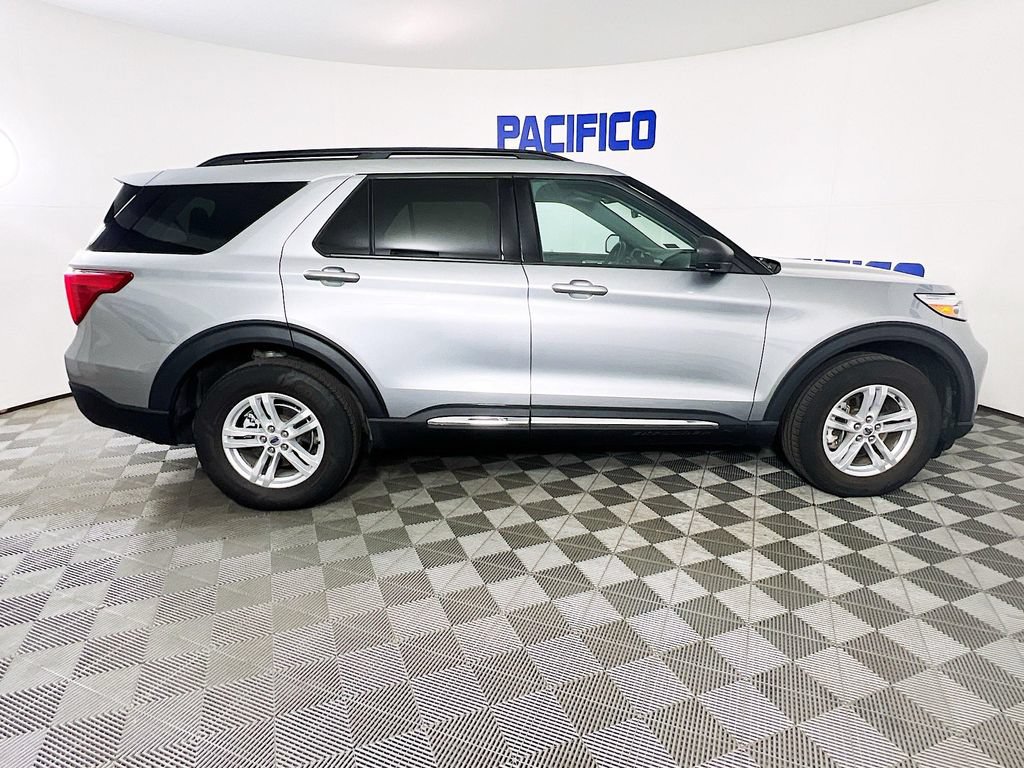 Certified 2024 Ford Explorer XLT AWD/4WD image 8