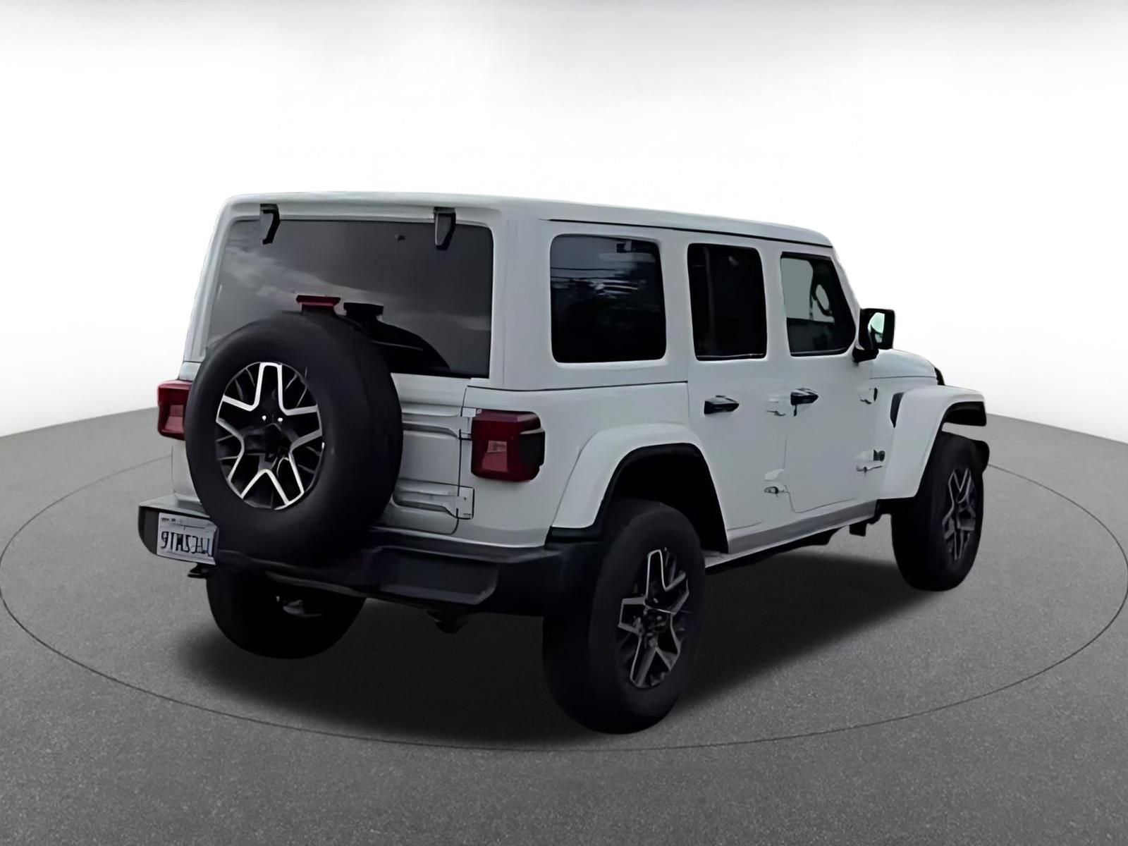 Used 2025 Jeep Wrangler Unlimited Sahara AWD/4WD image 12