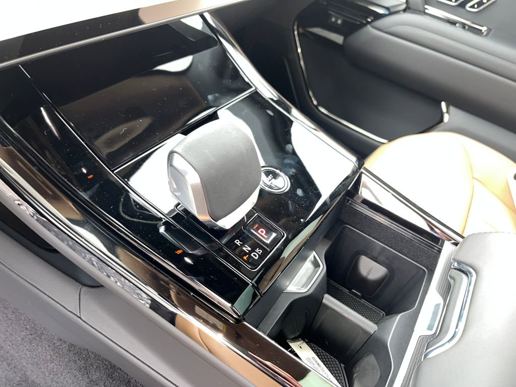 New 2025 Land Rover Range Rover Sport Dynamic SE image 24