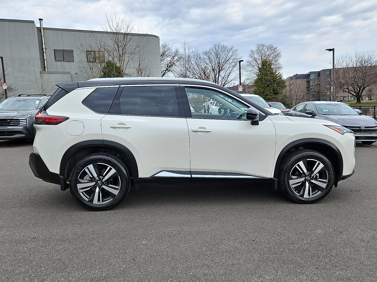 Certified 2023 Nissan Rogue SL image 7