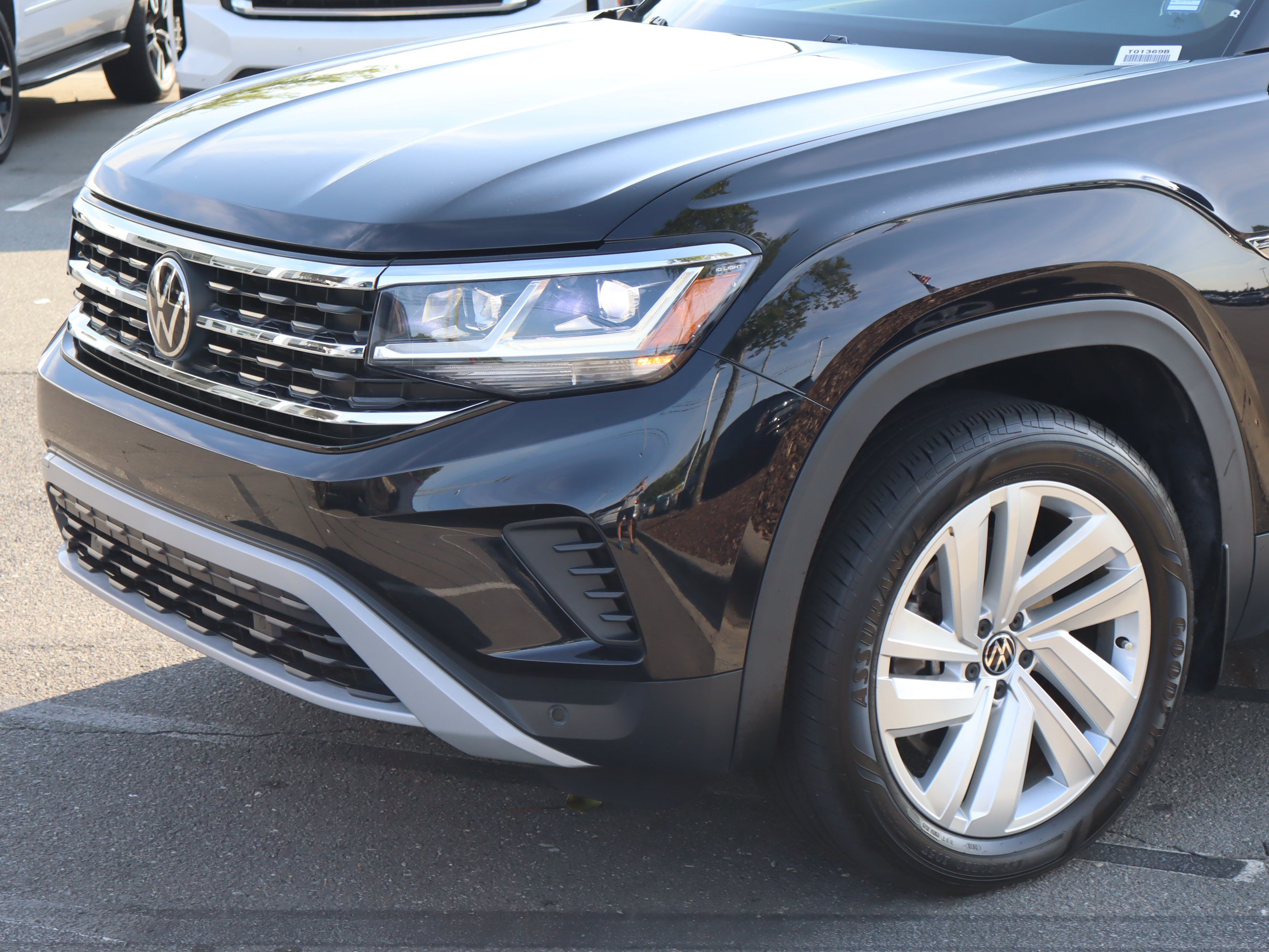 Used 2023 Volkswagen Atlas Cross Sport SE AWD/4WD image 6
