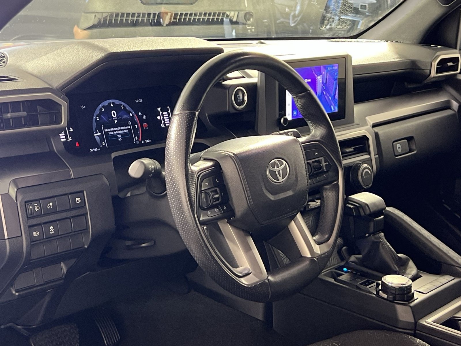 Used 2025 Toyota 4Runner SR5 AWD/4WD image 16
