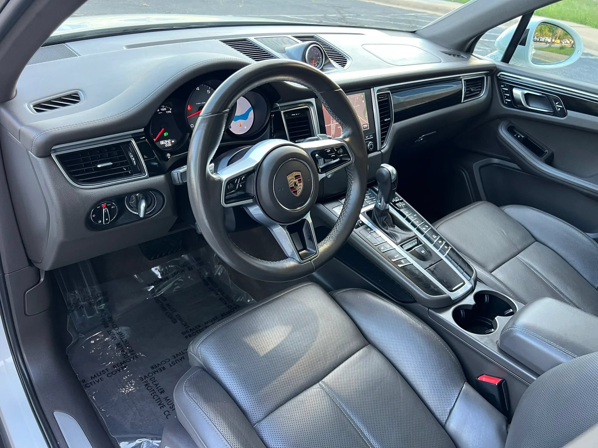 Used 2017 Porsche Macan S AWD/4WD image 17