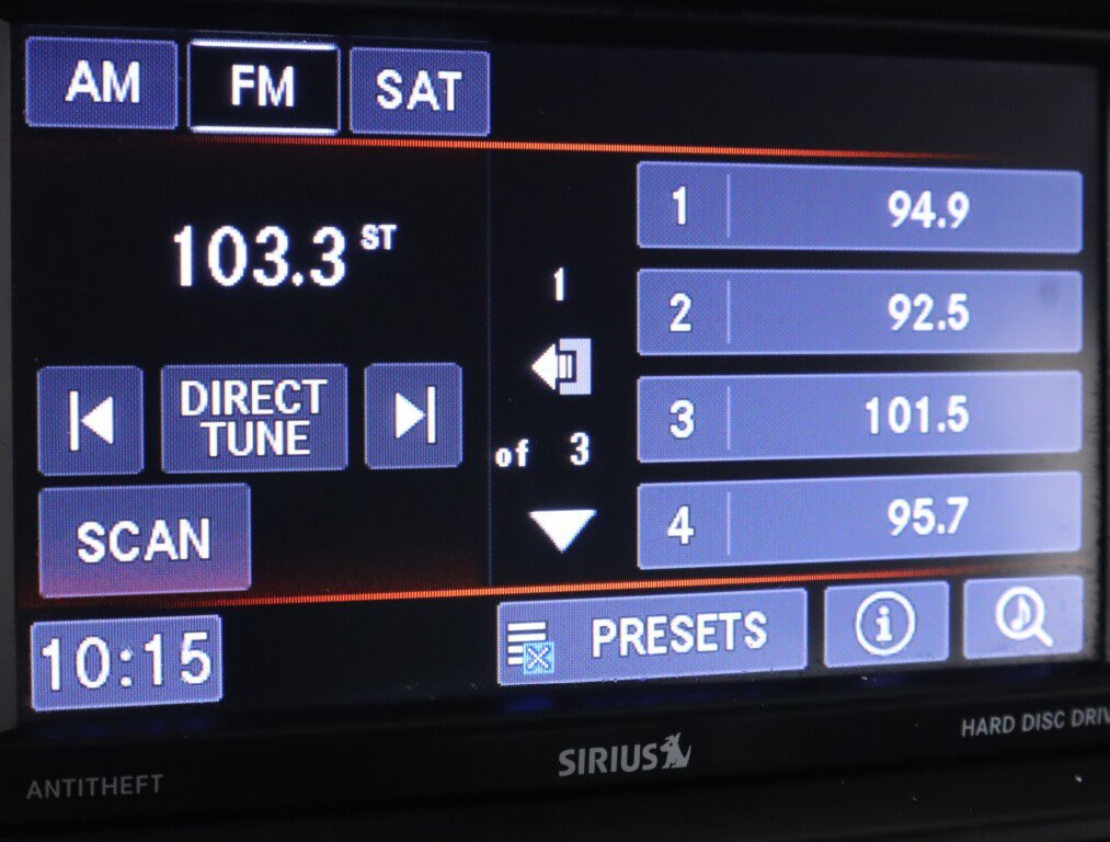 Used 2018 Dodge Grand Caravan SE w/ UConnect Hands-Free Group image 16