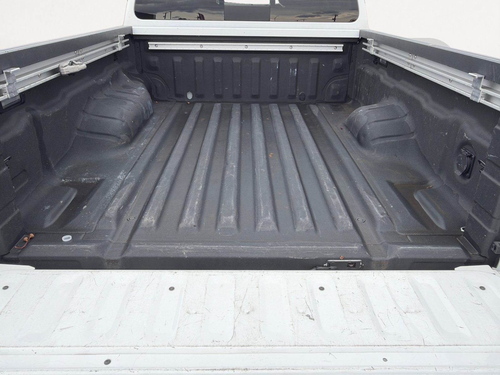 Used 2024 Nissan Frontier SV w/ Technology Package RWD image 14