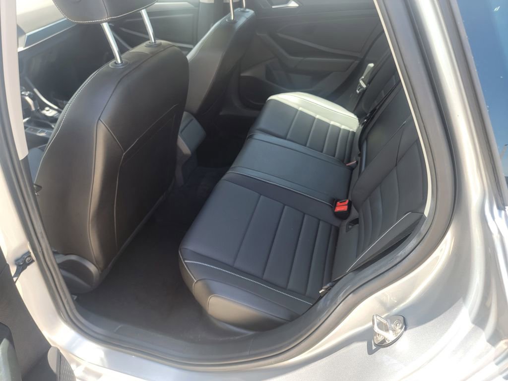 Used 2022 Volkswagen Jetta SE FWD image 12