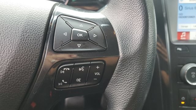 Used 2019 Ford Explorer XLT w/ Equipment Group 202A AWD/4WD image 11