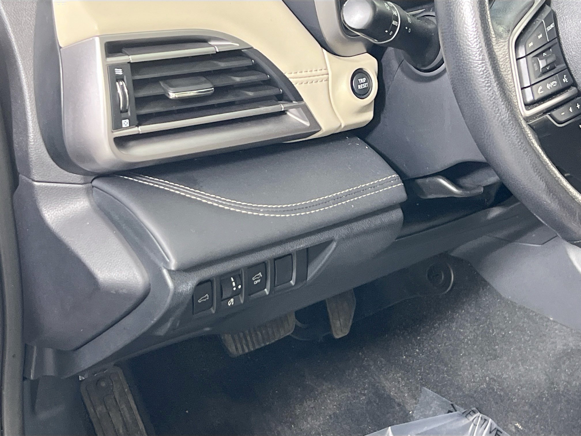 Used 2023 Subaru Outback Limited AWD/4WD image 10