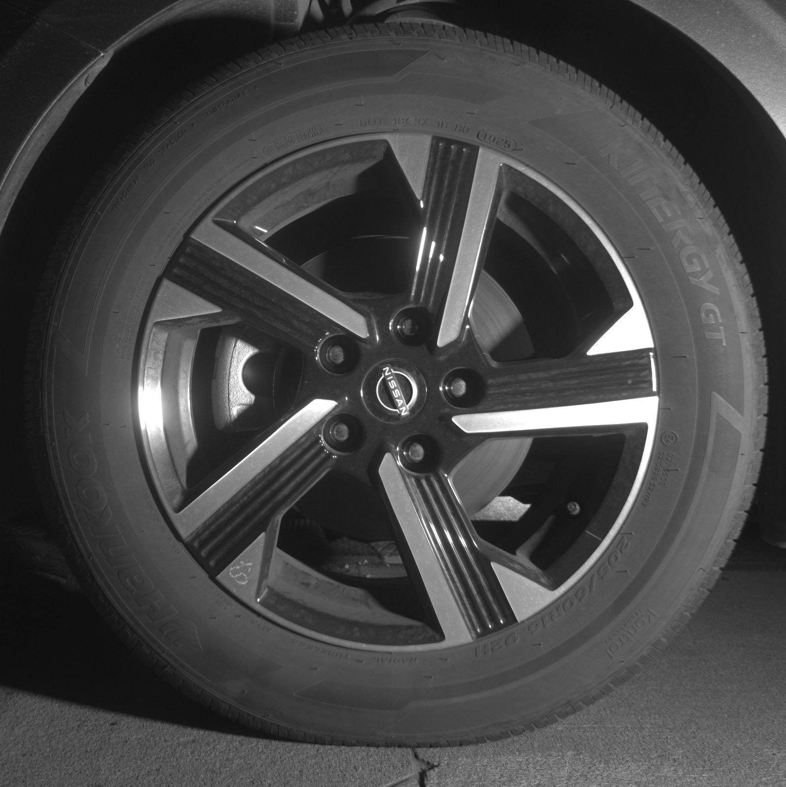 Used 2025 Nissan Sentra SV FWD image 12