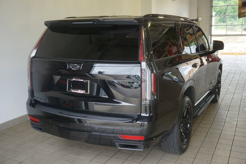 Used 2022 Cadillac Escalade Sport AWD/4WD image 16