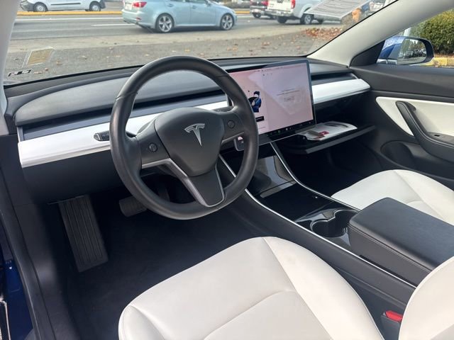 Used 2019 Tesla Model 3 Standard Range image 15