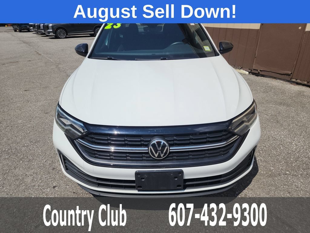 Used 2023 Volkswagen Jetta Sport FWD image 4