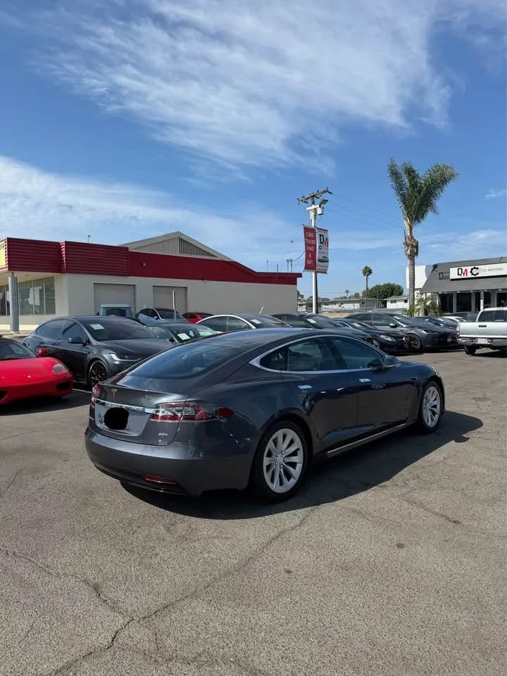 Used 2017 Tesla Model S 60D AWD/4WD image 5