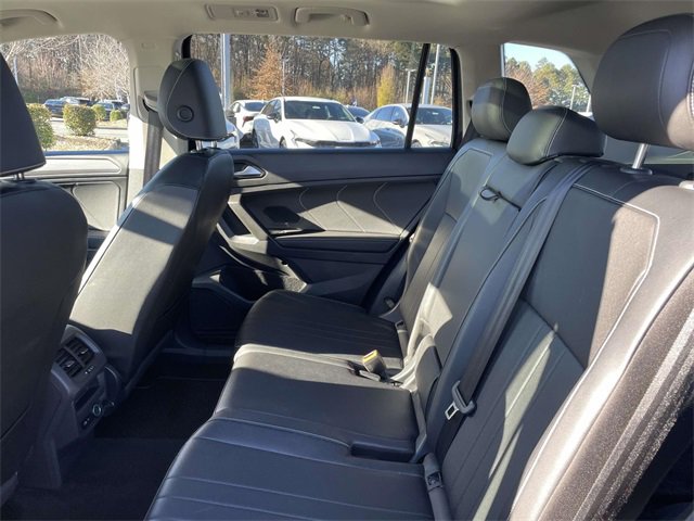 Used 2022 Volkswagen Tiguan SE image 24
