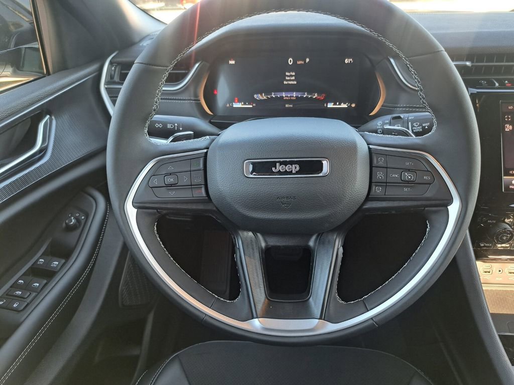 New 2025 Jeep Grand Cherokee L Laredo image 20