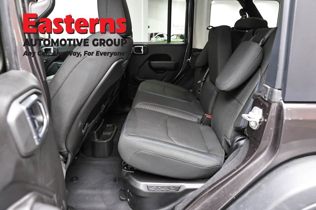 Used 2025 Jeep Wrangler Unlimited Rubicon 4xe w/ Safety Group image 21