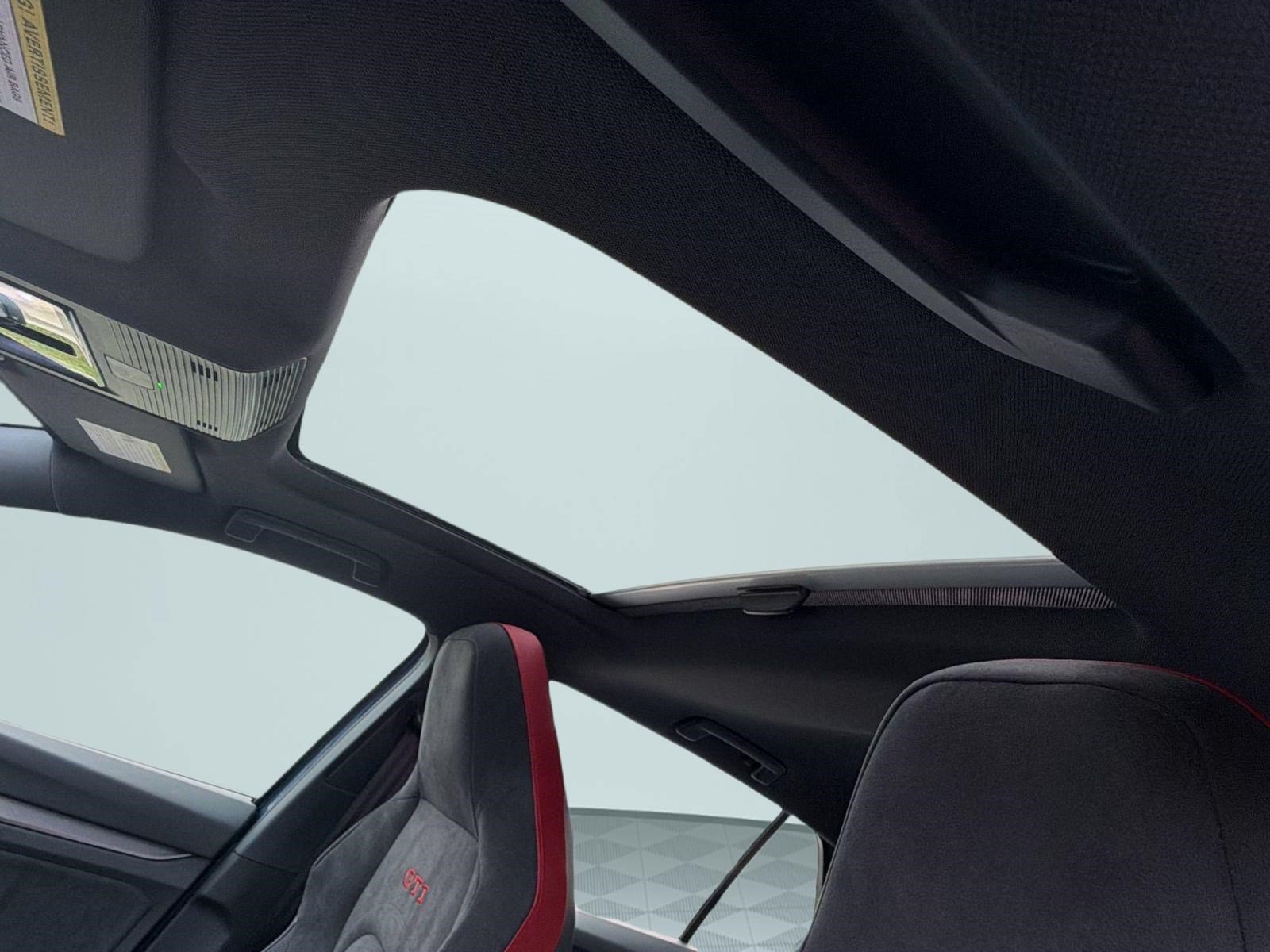 New 2026 Volkswagen Golf SE FWD image 22
