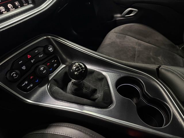 Used 2016 Dodge Challenger R/T Scat Pack w/ Leather Interior Group RWD image 19
