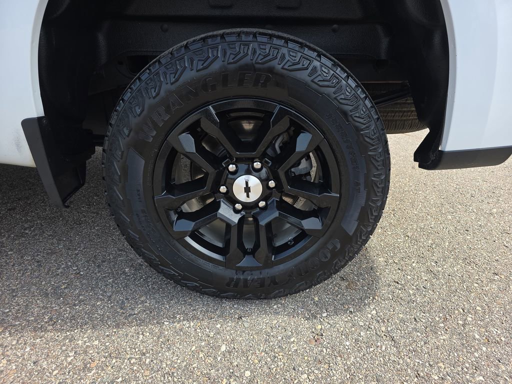 Certified 2022 Chevrolet Silverado 1500 RST w/ Convenience Package II AWD/4WD image 35