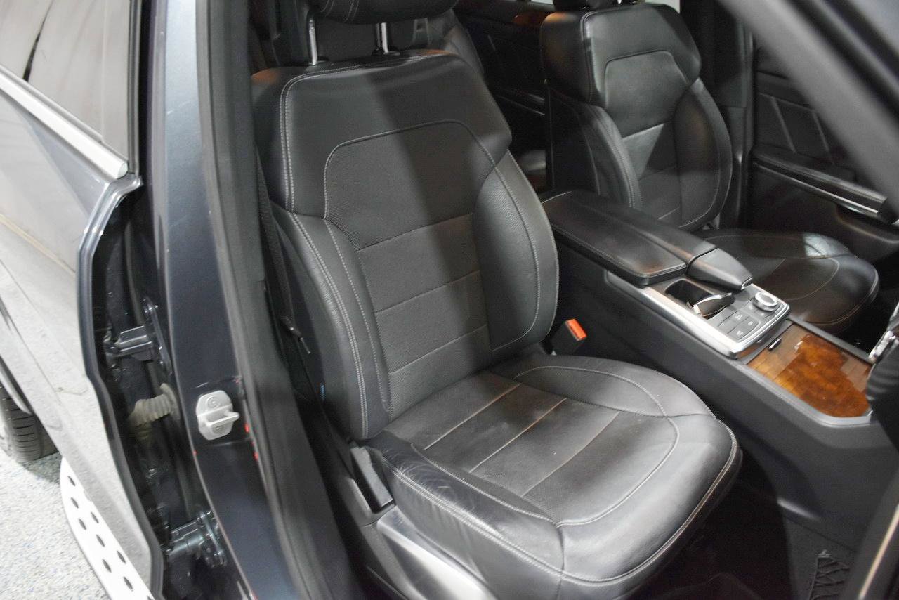 Used 2015 Mercedes-Benz GL 550 4MATIC w/ Accessory Chrome Package image 19