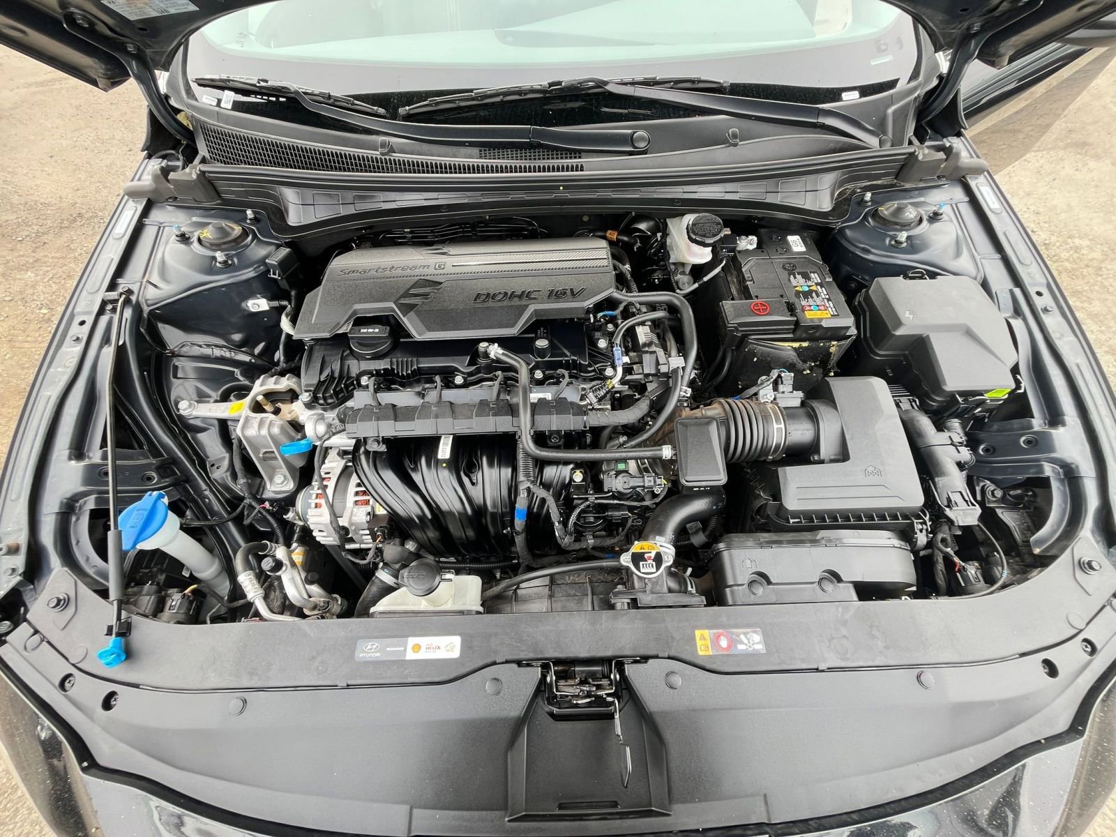 Used 2025 Hyundai Elantra SEL image 30