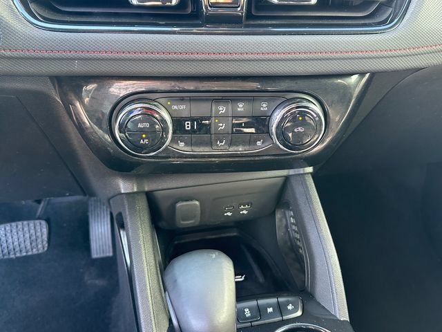 Used 2025 Chevrolet TrailBlazer RS w/ Convenience Package FWD image 19