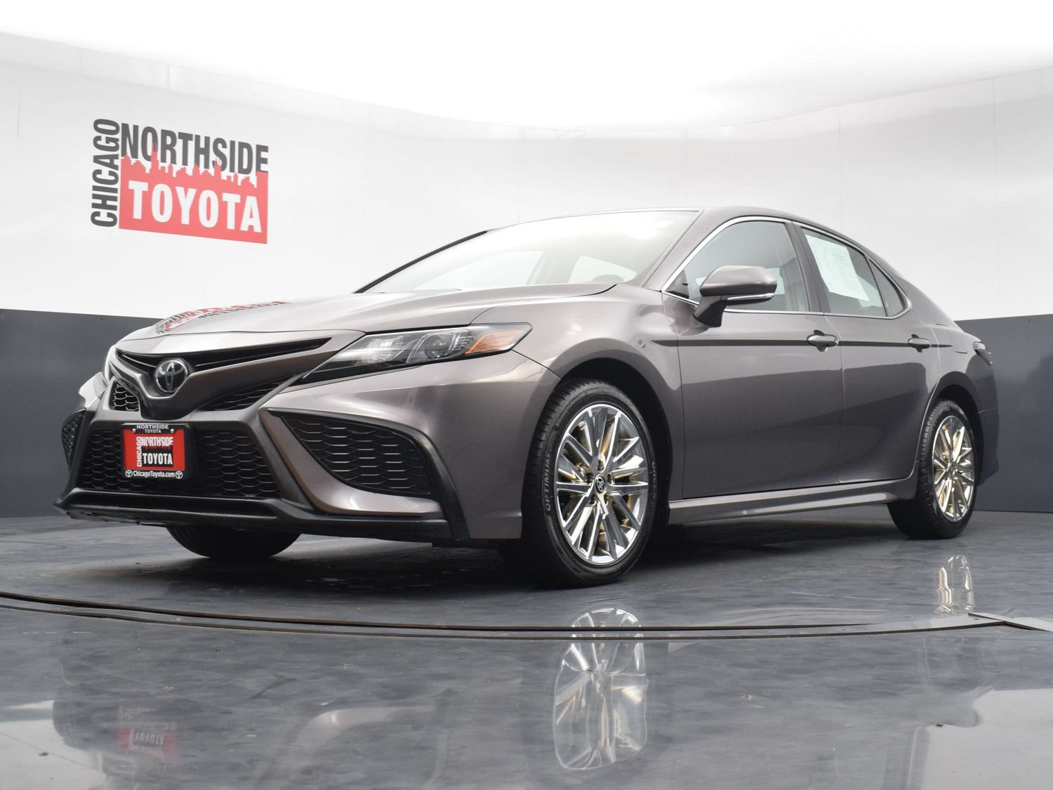 Used 2024 Toyota Camry SE FWD image 30