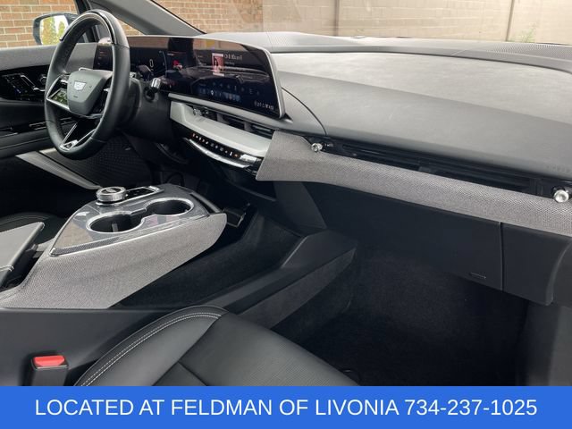 Used 2025 Cadillac Optiq Luxury 2 AWD/4WD image 29