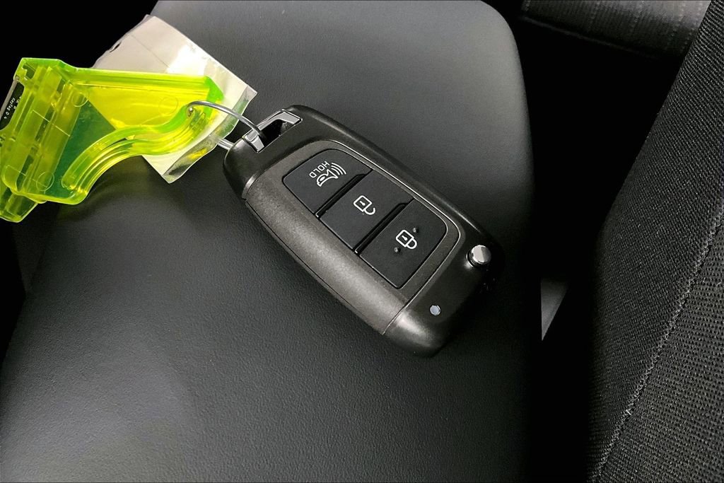 New 2026 Hyundai Venue SE FWD image 21