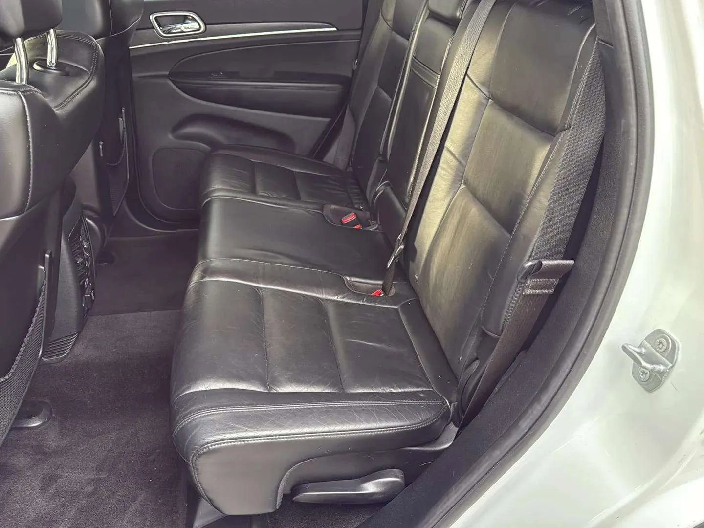 Used 2018 Jeep Grand Cherokee Limited image 15