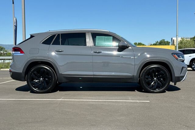 Certified 2023 Volkswagen Atlas Cross Sport SE w/ Black Wheel Package image 3