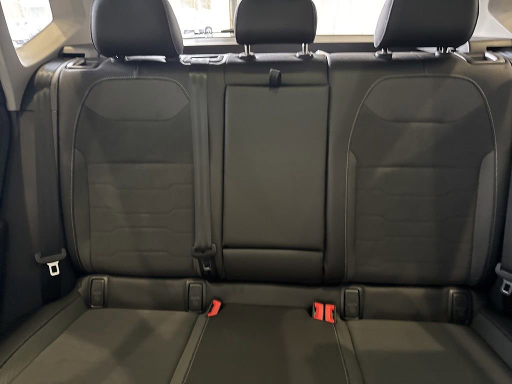 New 2026 Volkswagen Taos SE image 14