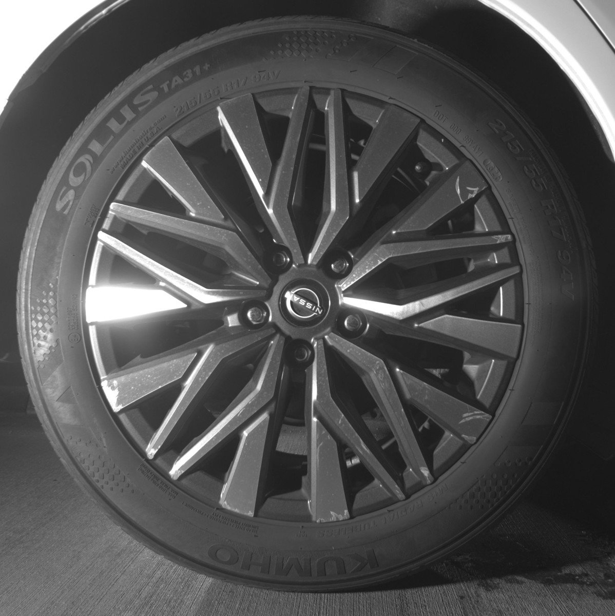 Used 2025 Nissan Altima 2.5 SV FWD image 15