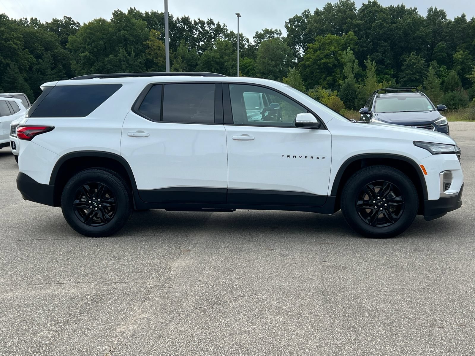 Certified 2023 Chevrolet Traverse LT w/ Midnight/Sport Edition AWD/4WD image 51