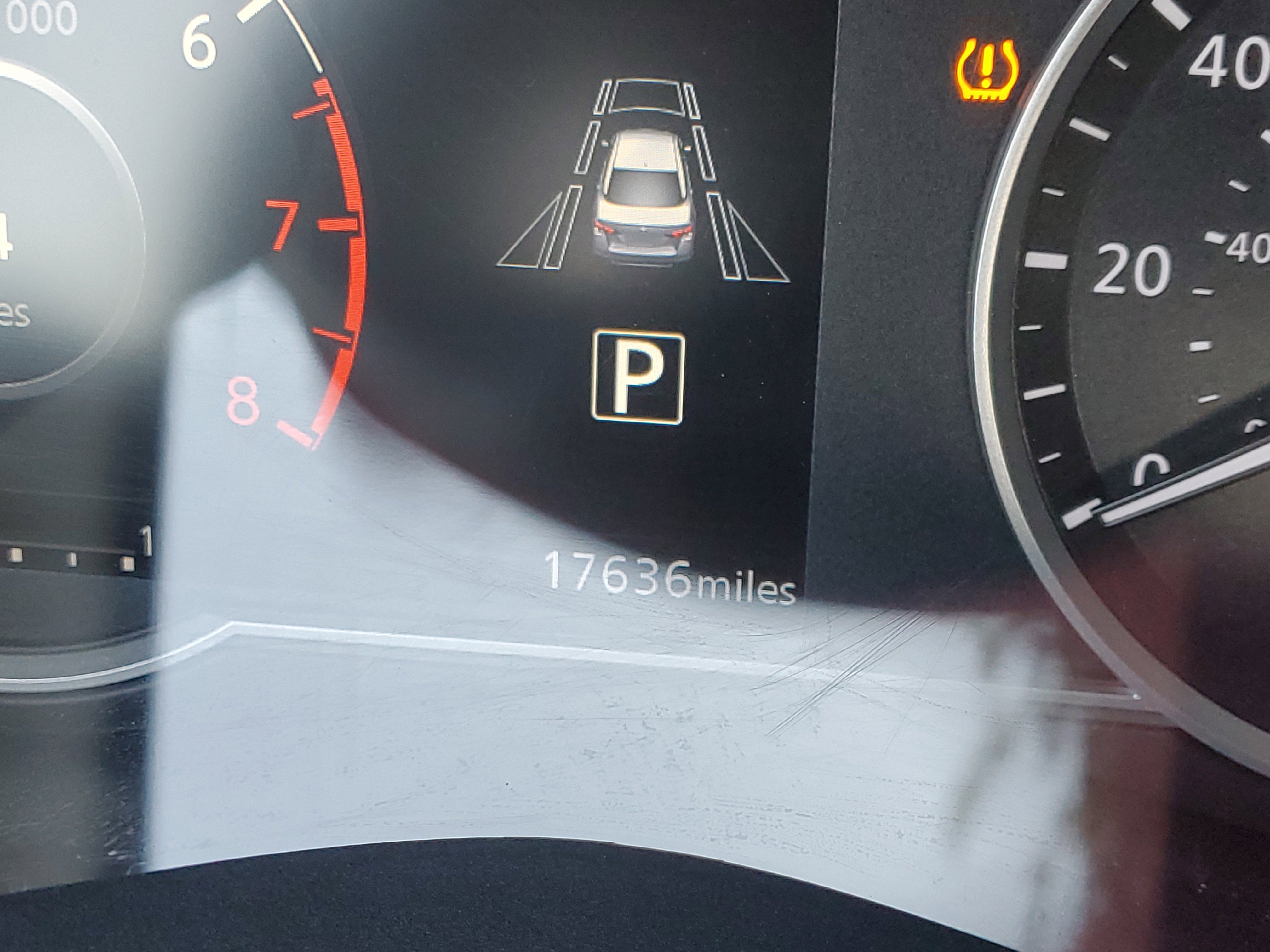 Certified 2025 Nissan Versa SR w/ Trunk Package image 26