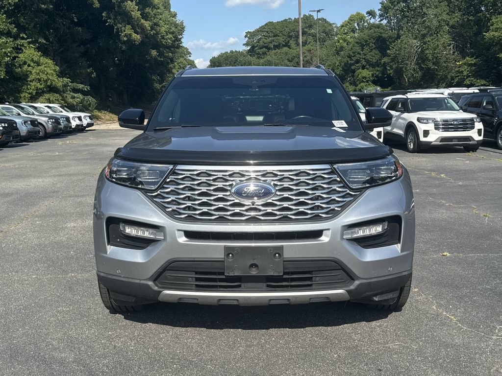 Used 2023 Ford Explorer Platinum w/ Technology Package AWD/4WD image 2