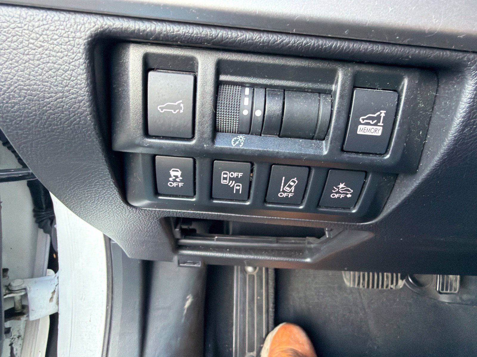 Used 2019 Subaru Outback 3.6R Limited w/ Popular Package #2 AWD/4WD image 16