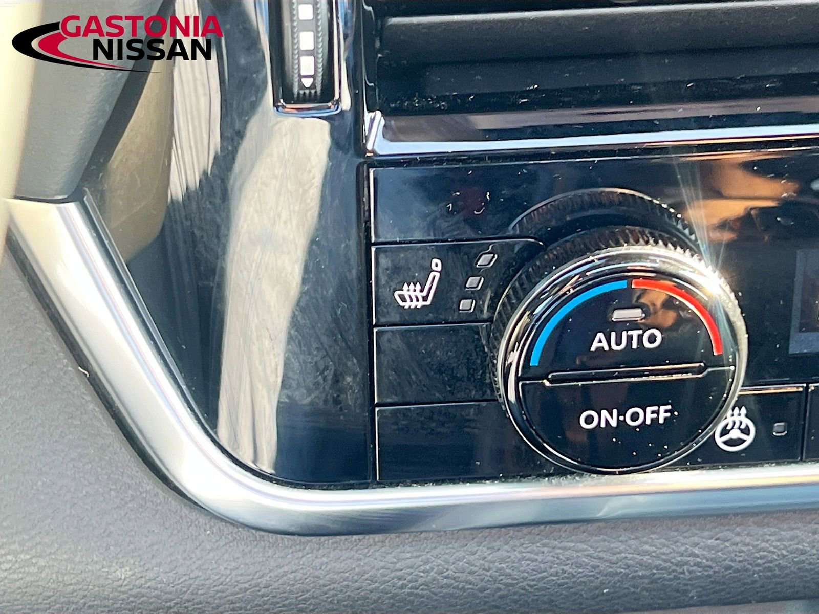 Used 2023 Nissan Rogue Platinum w/ Platinum Premium Package AWD/4WD image 27