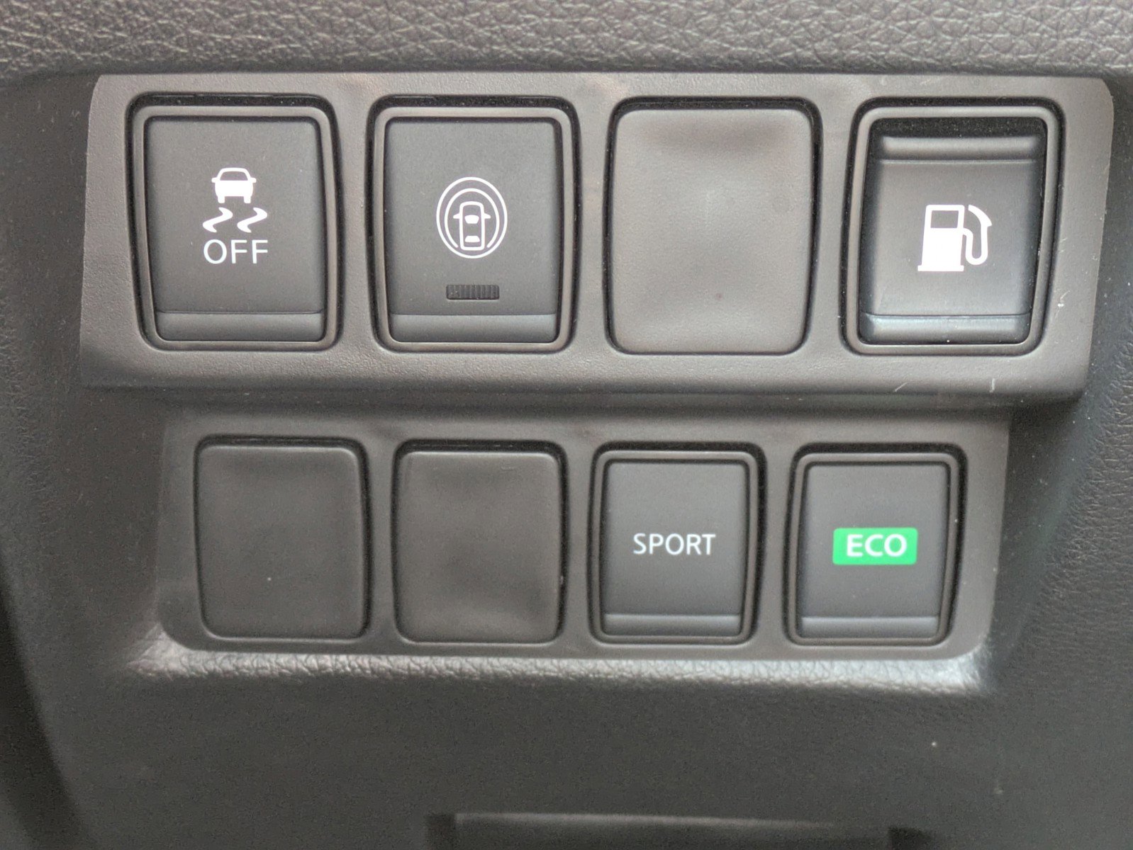 Used 2019 Nissan Rogue S image 16
