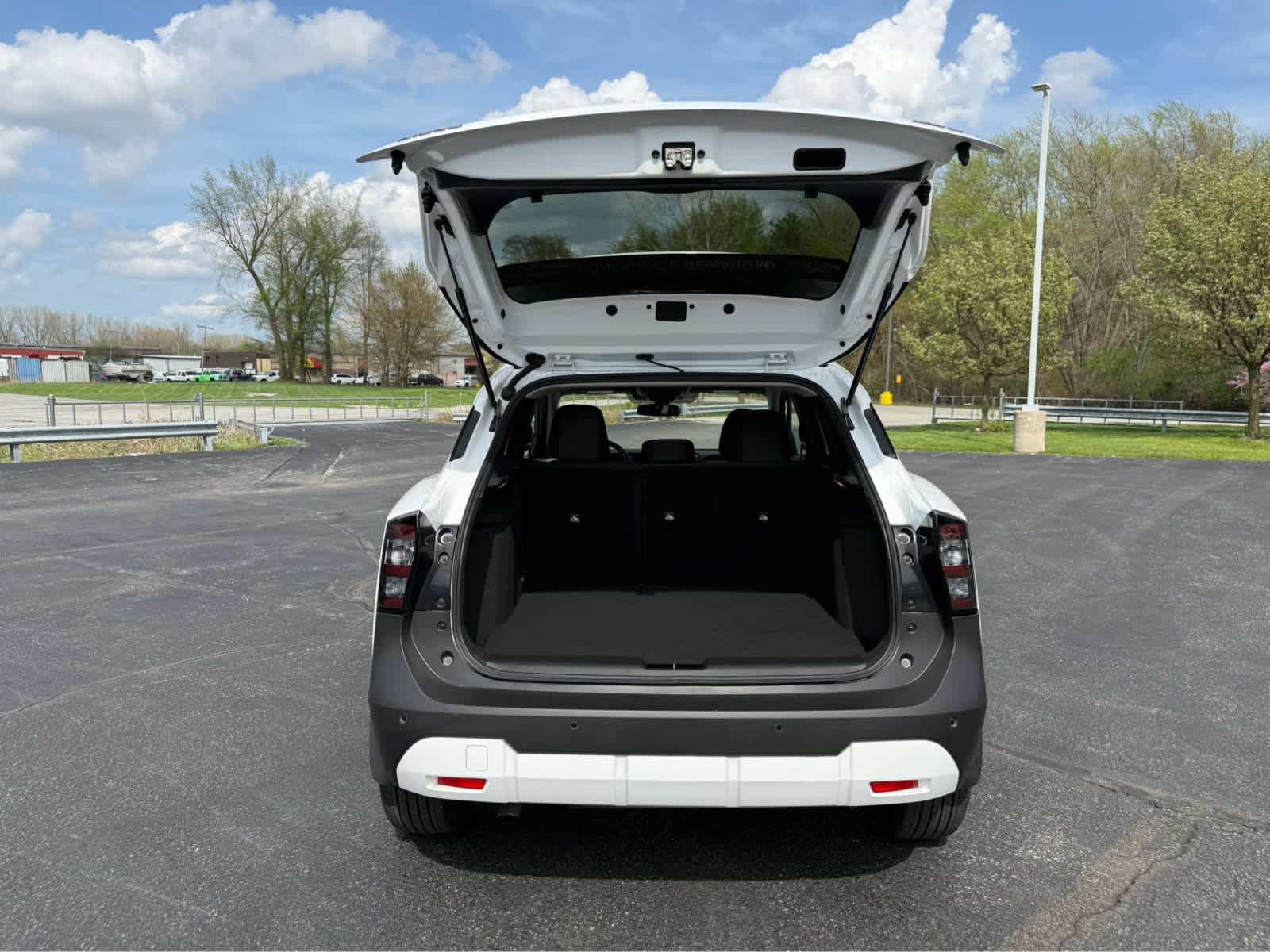 Used 2026 Nissan Kicks SV w/ SV Premium Package AWD/4WD image 7