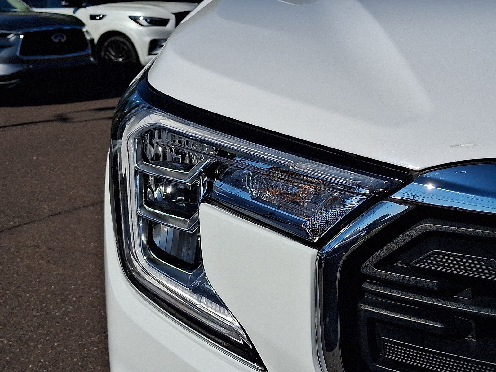 Used 2022 GMC Terrain SLE w/ Driver Convenience Package AWD/4WD image 9