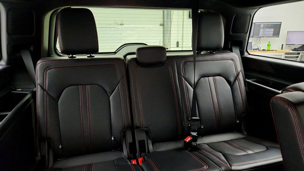 Used 2024 Ford Expedition Limited image 23