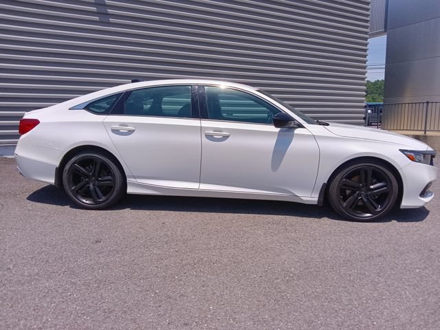 Used 2022 Honda Accord Sport image 2