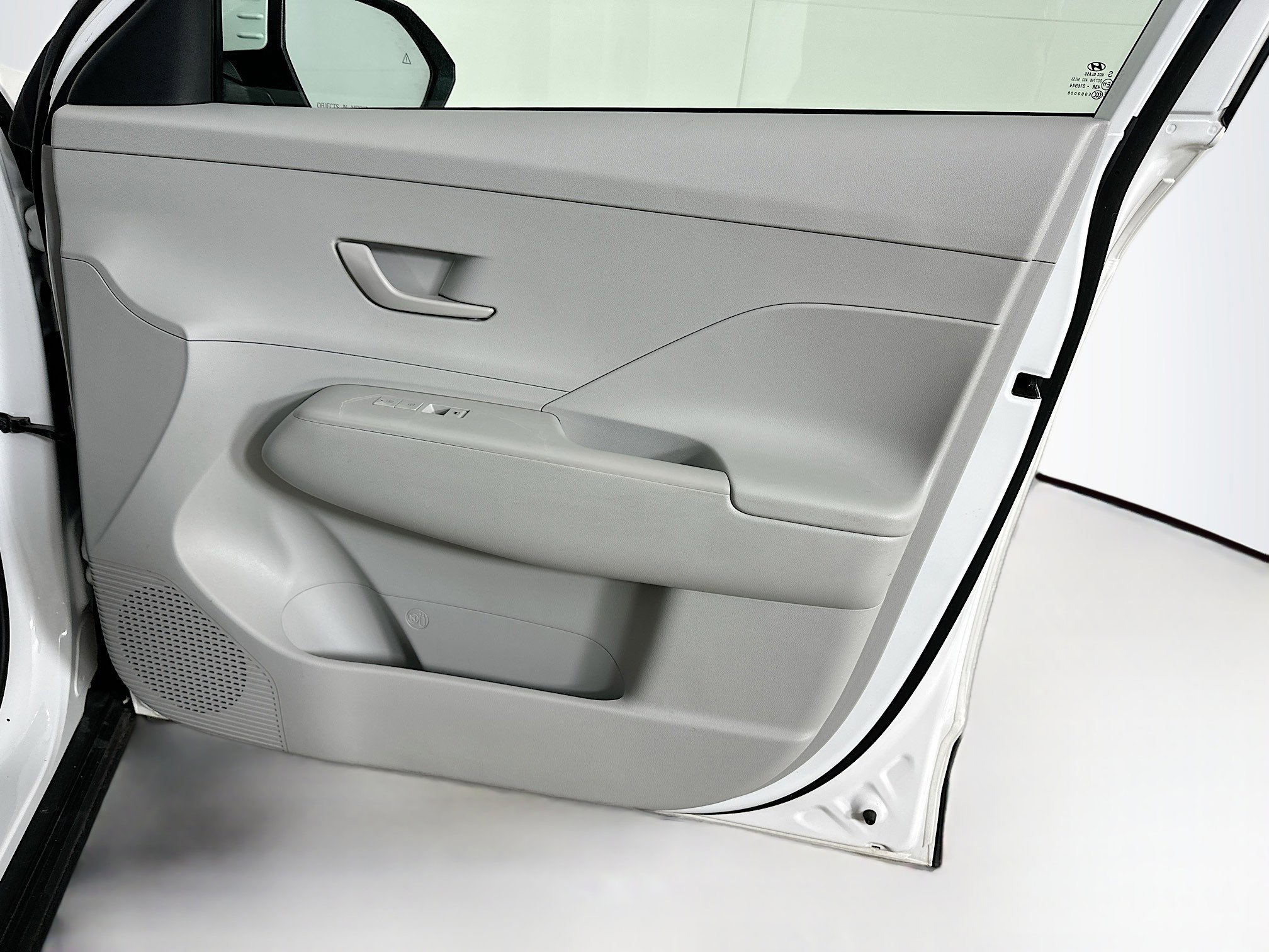 Used 2024 Hyundai Kona SEL image 30